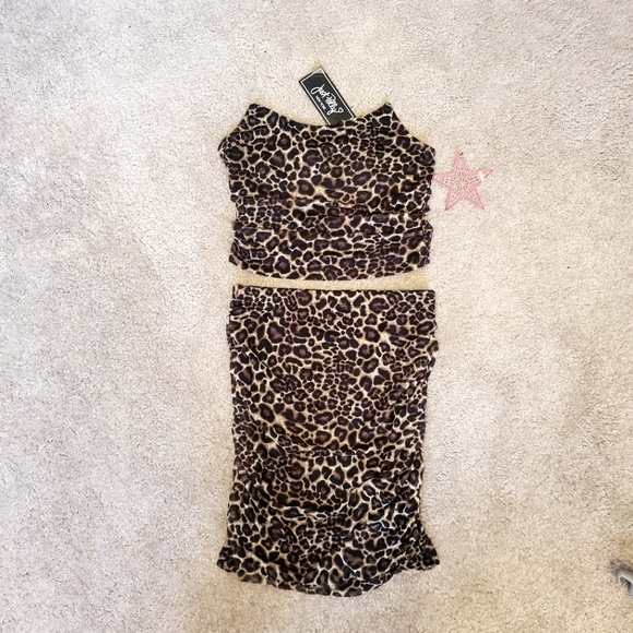 JustFab Dresses & Skirts - NWT Just Polly NY Leopard Print Skirt Set Sz Medium